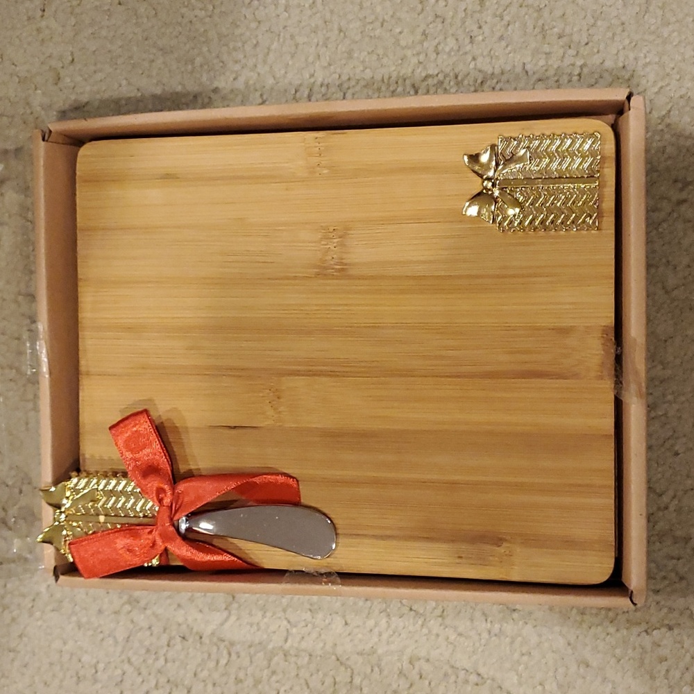 Small wood chachoturie board set